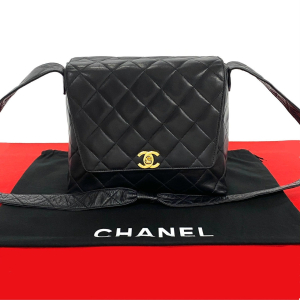 CHANEL Shoulder Bag leather black Matrasse
