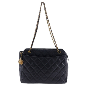 CHANEL Shoulder Bag Caviar skin black ChainShoulder Women Used Authent