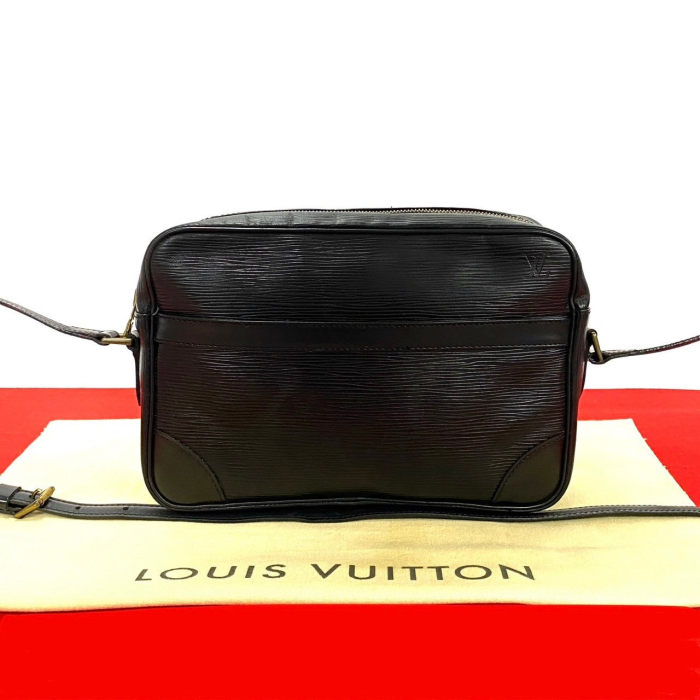 LOUIS VUITTON Shoulder Bag Epi Leather black Epi Trocadero