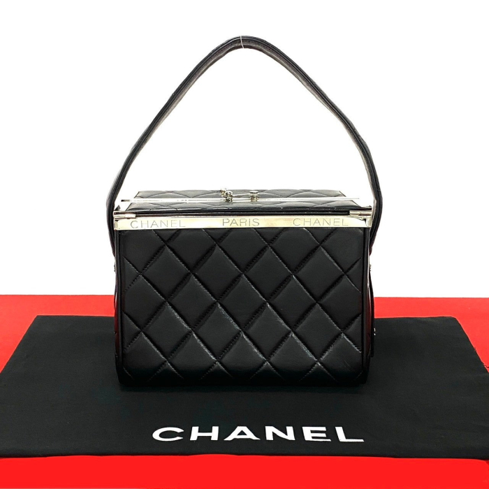 CHANEL Handbag leather black Matrasse Kannon Vanity