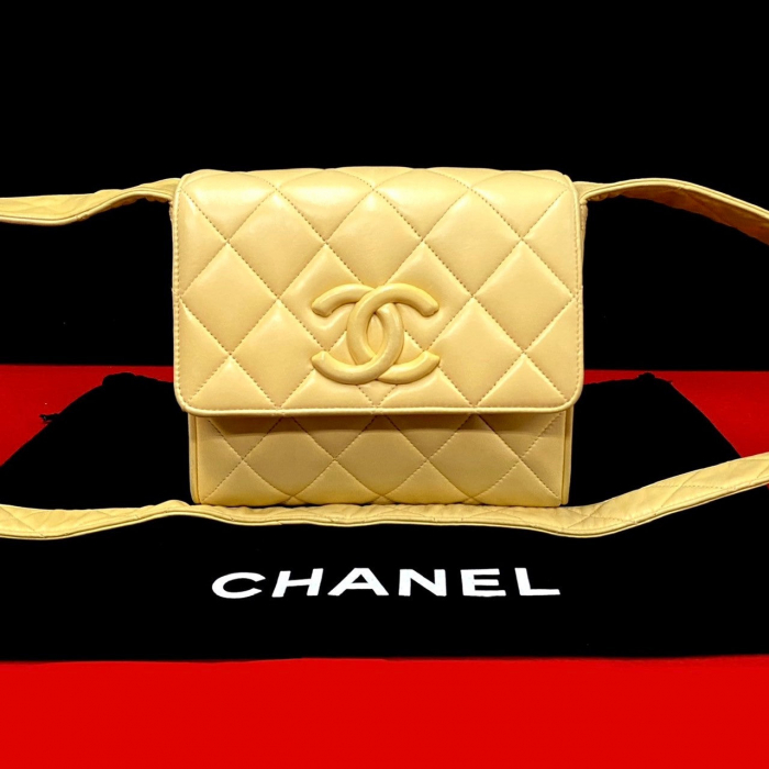 CHANEL Shoulder Bag lambskin beige Matrasse