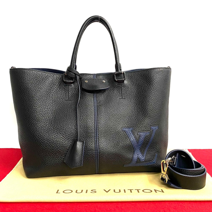 LOUIS VUITTON Shoulder Bag leather black Pernel