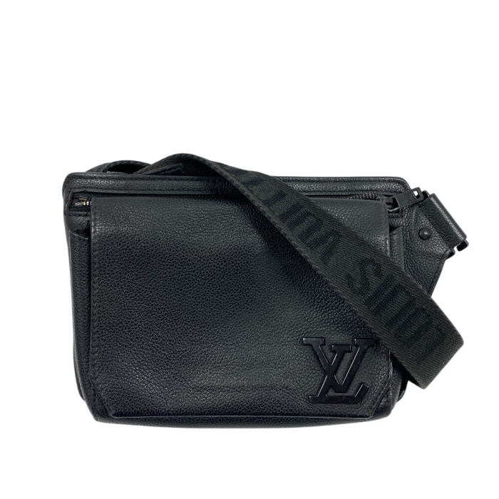 LOUIS VUITTON Sling bag M57081 Grain leather black LV Aerogram takeoff